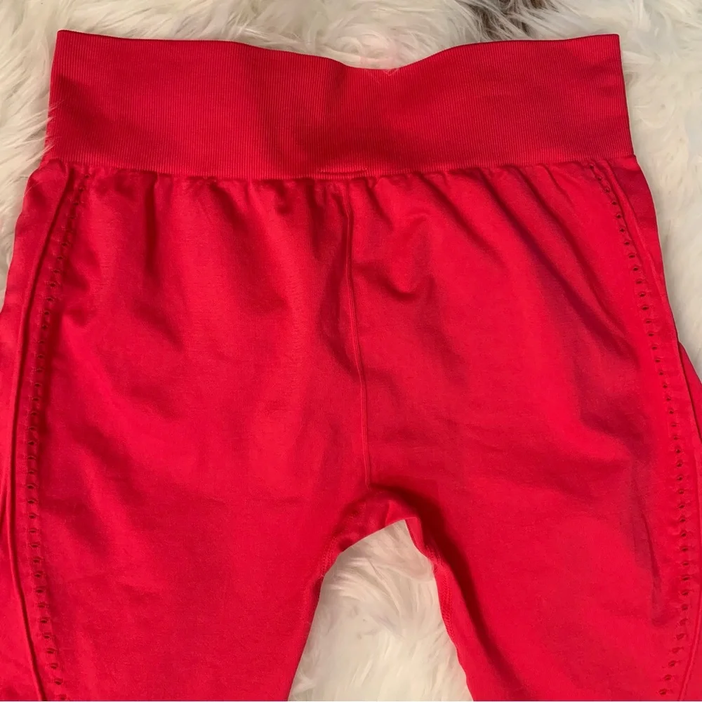 Fabletics Luciano Hot Pink Laser Cut out Crop Leggings 22” Large Activewear - Picture 9 of 15